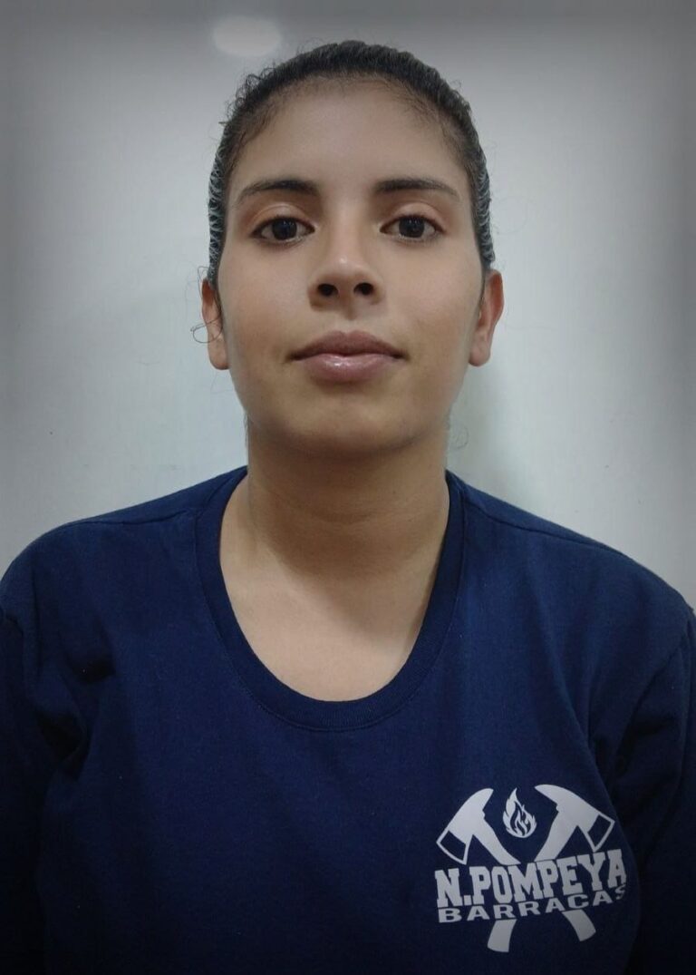 BOMBERO GALEANO CAMILA